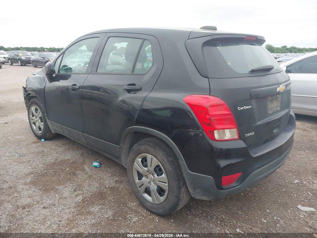 3GNCJKSB0JL244585 2018 CHEVROLET TRAX photo no. 3