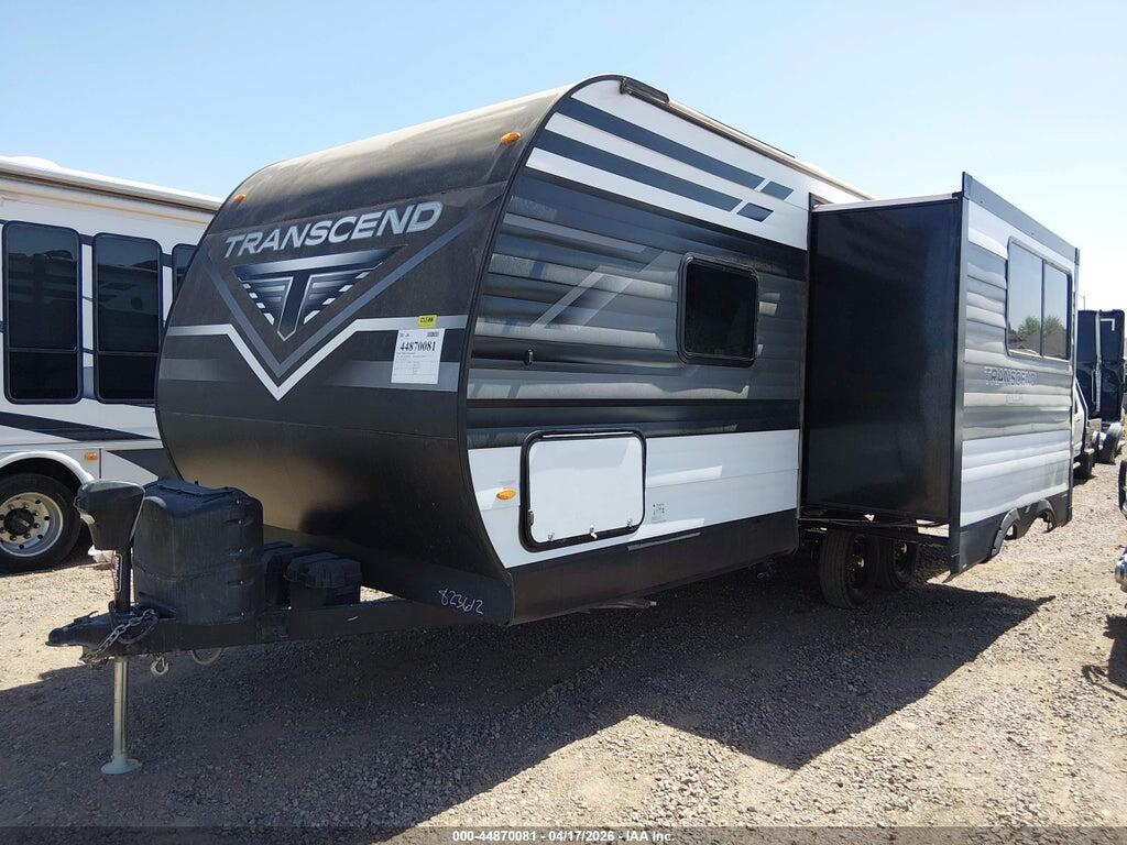 573TT2721N8823612 2022 GRAND DESIGN TRANSCEND XPLOR 221R photo no. 2