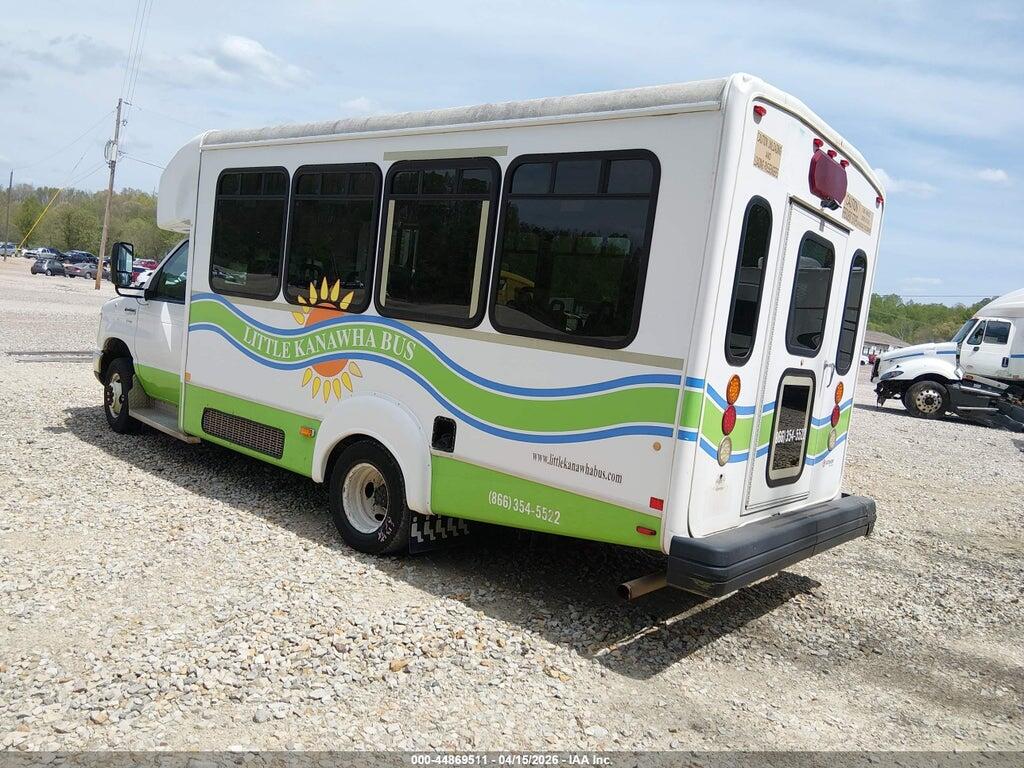 1FDFE4FS3GDC56918 2016 FORD BUS E-450 CUTAWAY photo no. 3