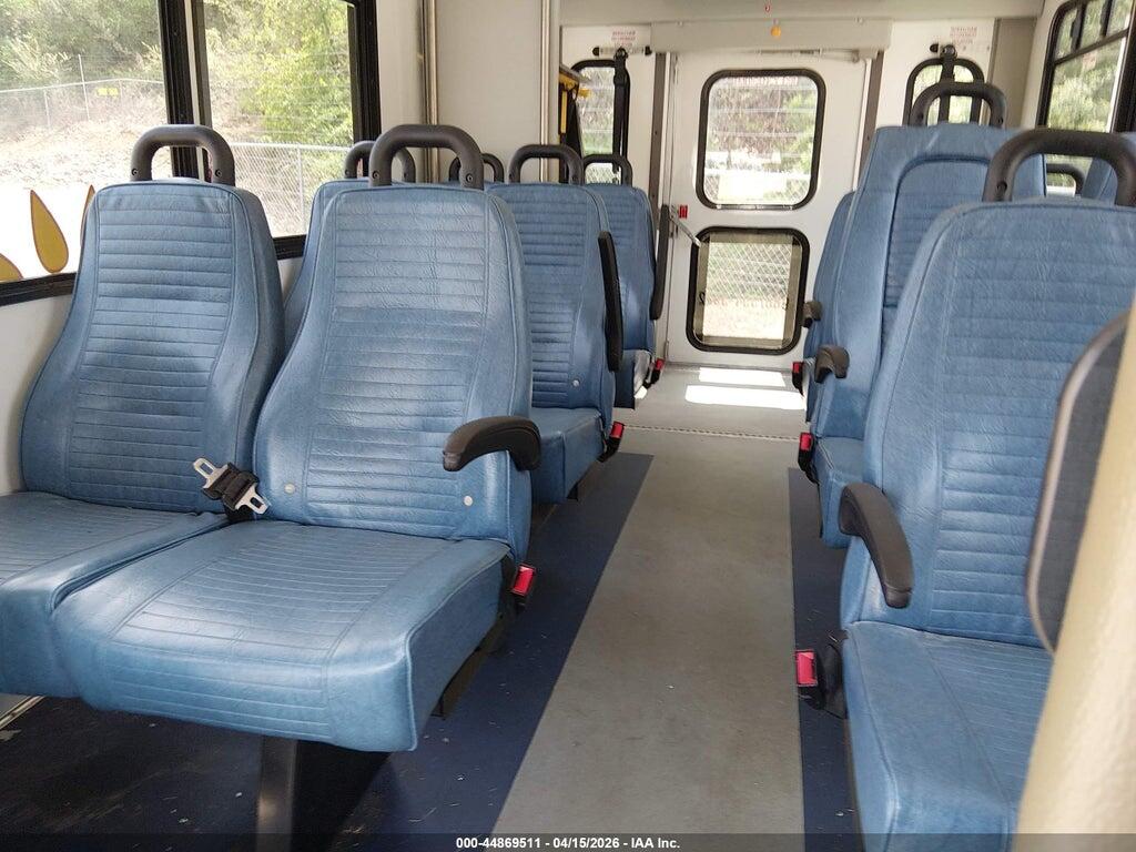 1FDFE4FS3GDC56918 2016 FORD BUS E-450 CUTAWAY photo no. 6