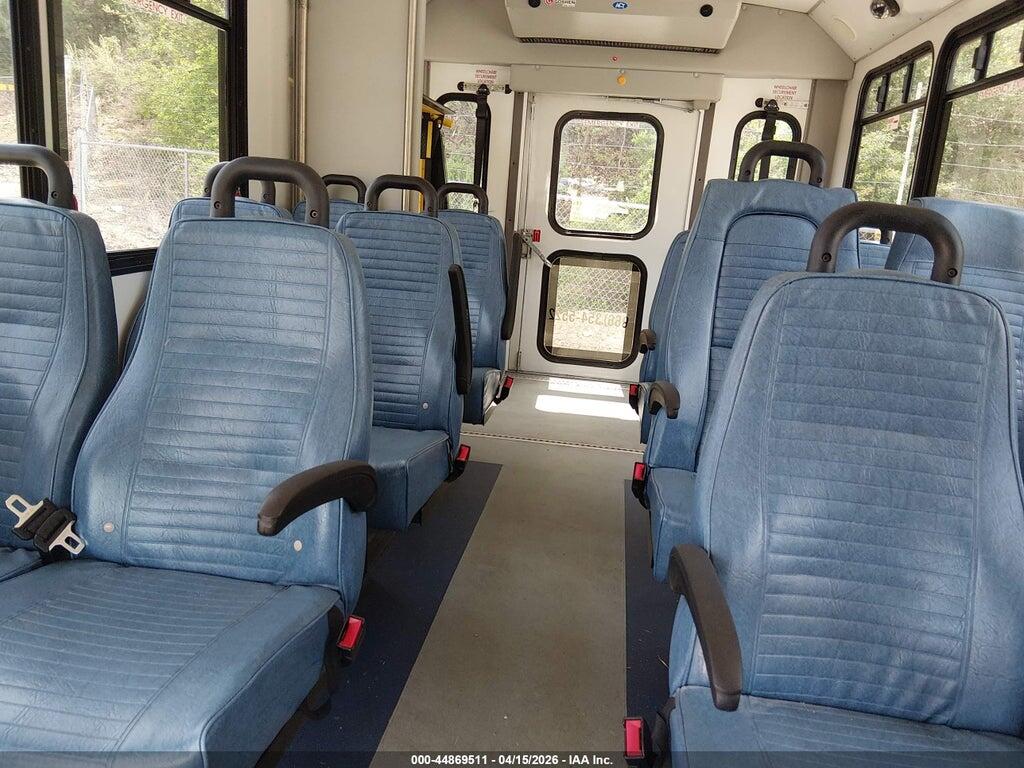1FDFE4FS3GDC56918 2016 FORD BUS E-450 CUTAWAY photo no. 7