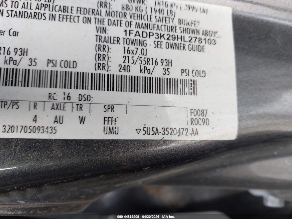 1FADP3K29HL278103 2017 FORD FOCUS photo no. 9