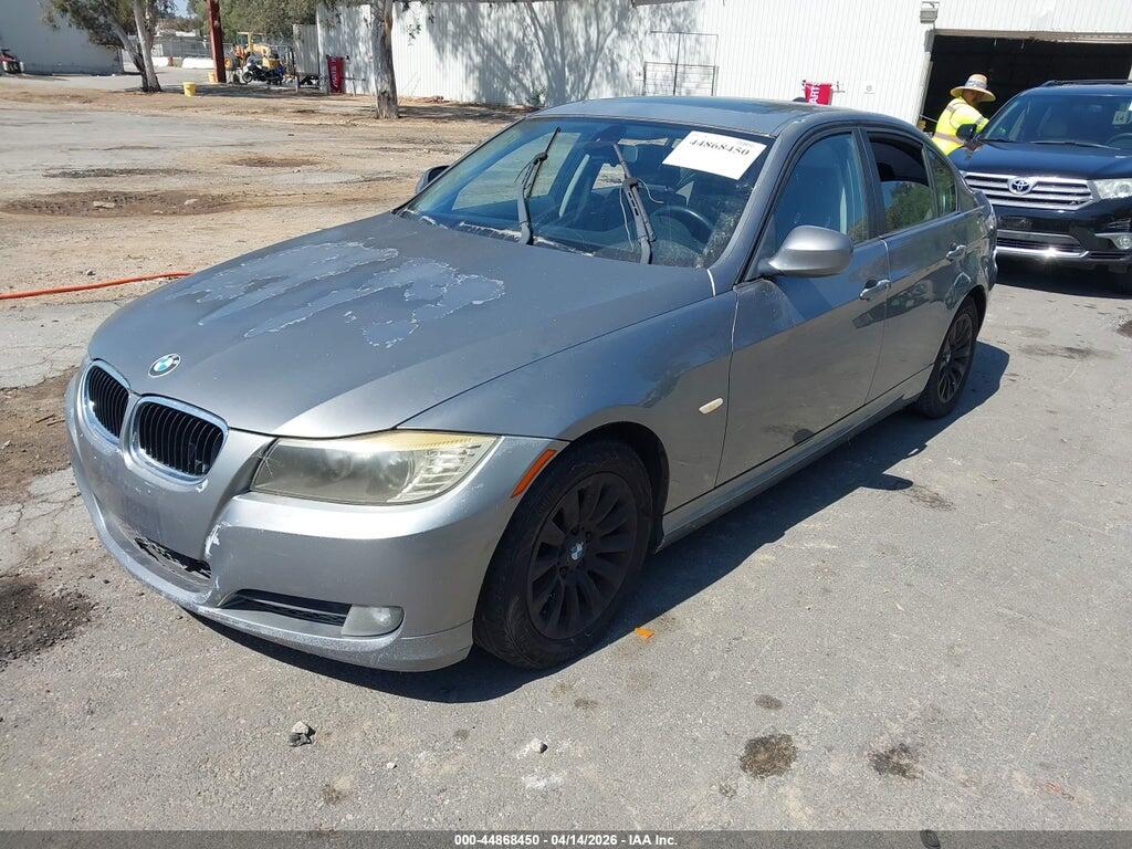 WBAPH53589A438409 2009 BMW 328I photo no. 2