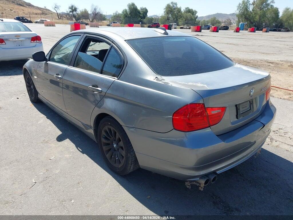 WBAPH53589A438409 2009 BMW 328I photo no. 3
