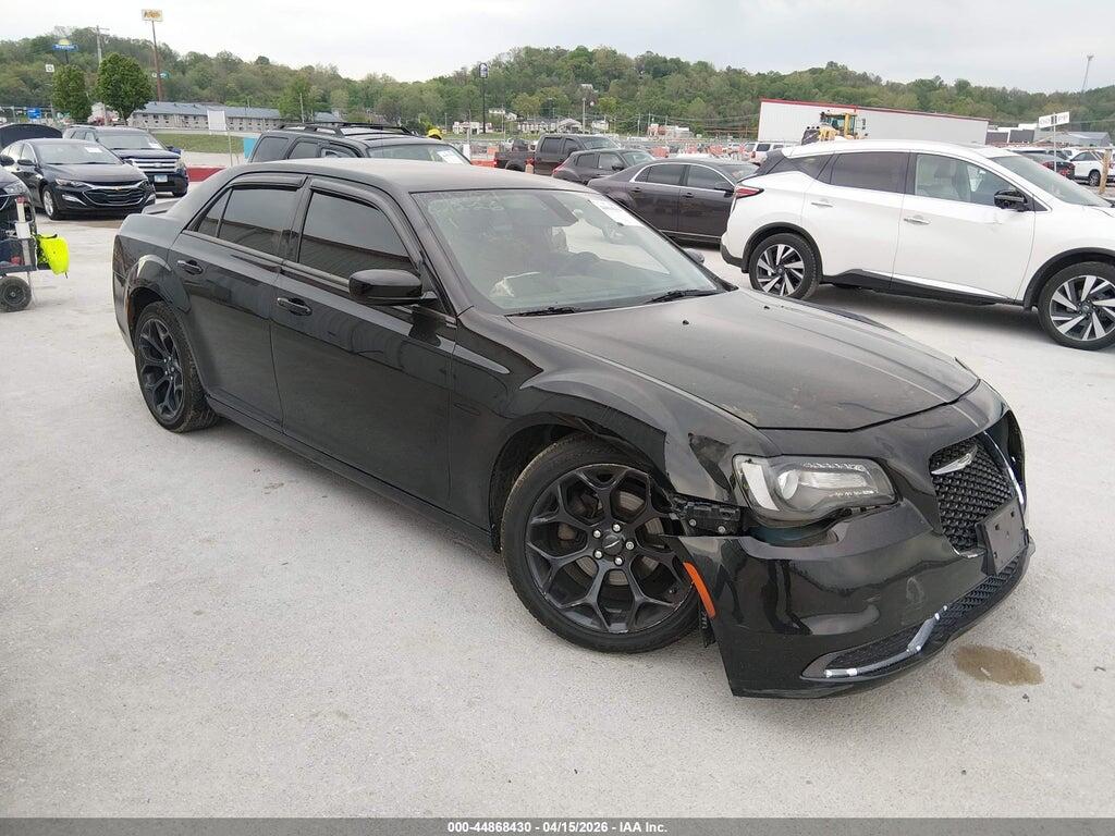 2C3CCAAG1KH663926 2019 CHRYSLER 300 photo no. 1