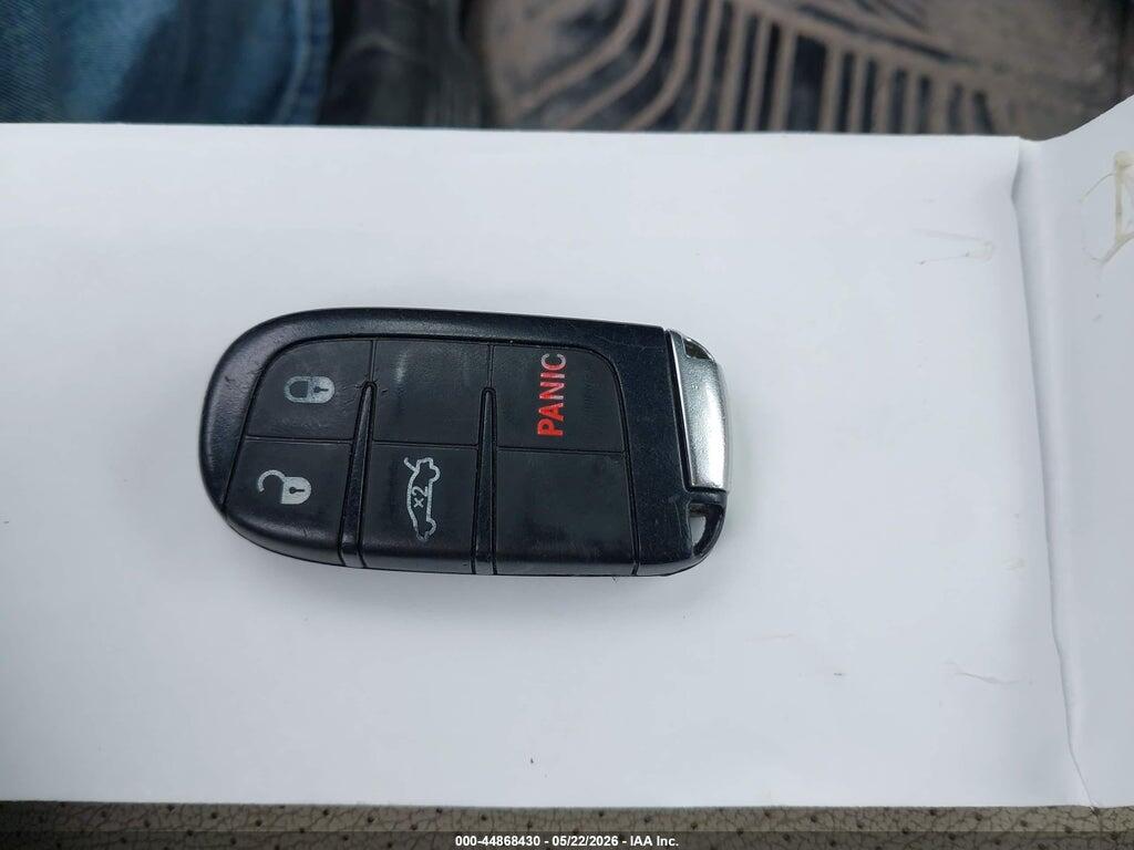 2C3CCAAG1KH663926 2019 CHRYSLER 300 photo no. 11