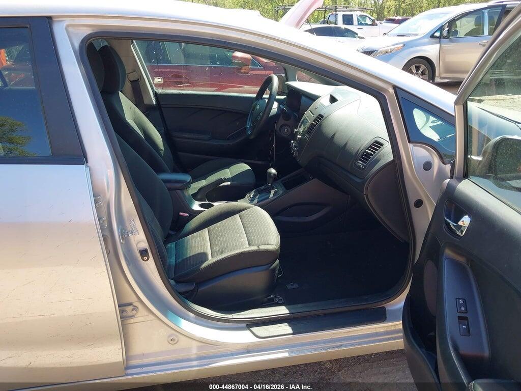 KNAFX4A62G5552058 2016 KIA FORTE photo no. 5