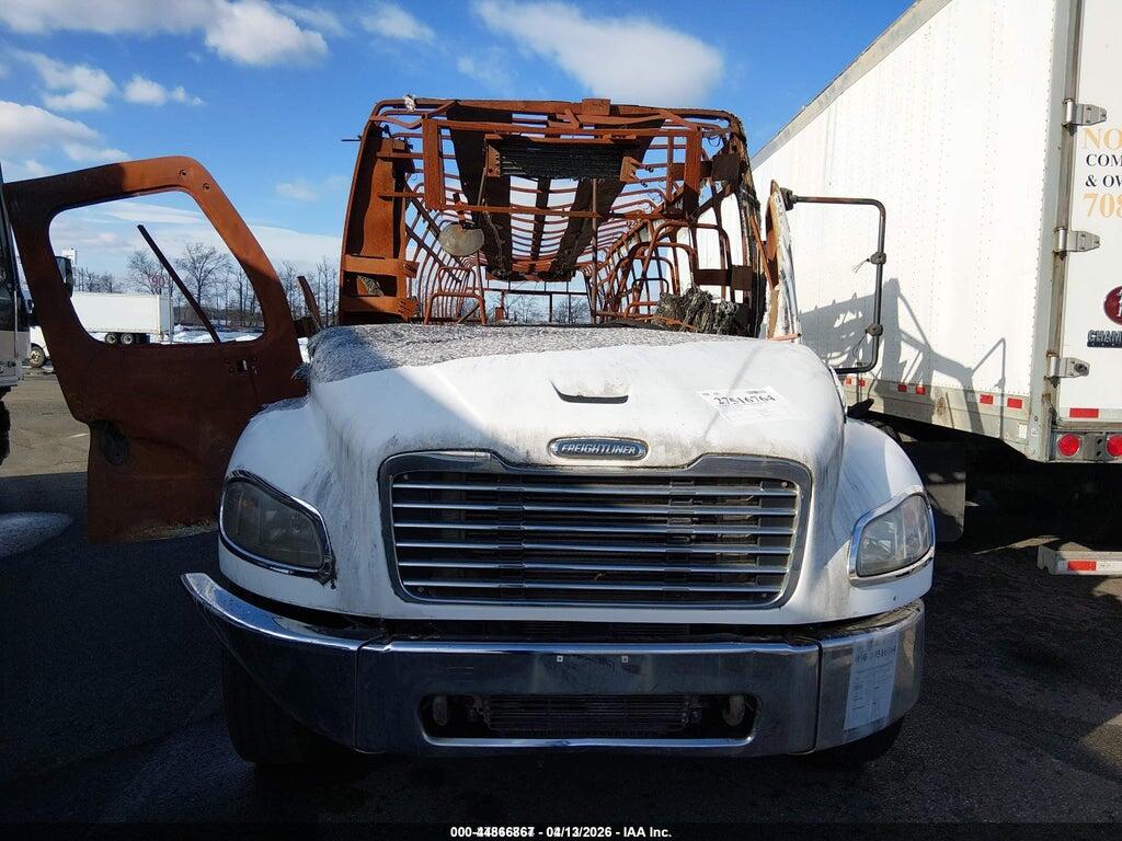 4UZADSDT9GCHK5659 2016 FREIGHTLINER CHASSIS photo no. 6