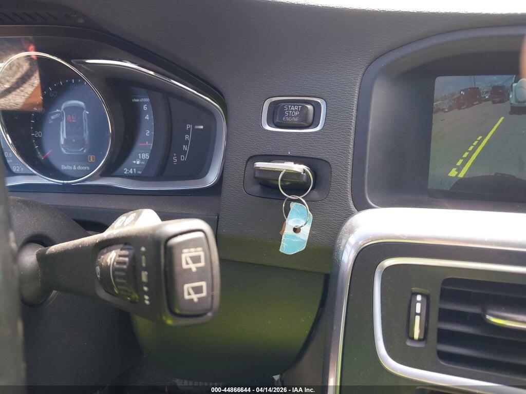 YV140MEK3F1222032 2015 VOLVO V60 photo no. 11