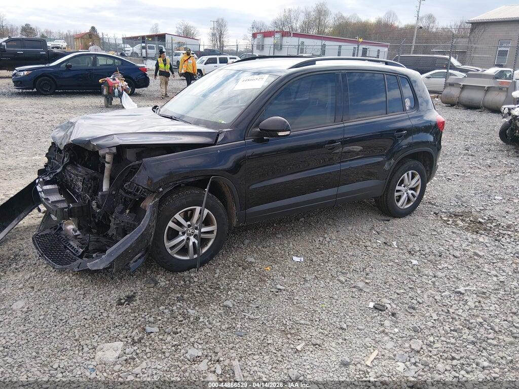WVGAV7AX3GK000076 2016 VOLKSWAGEN TIGUAN photo no. 2