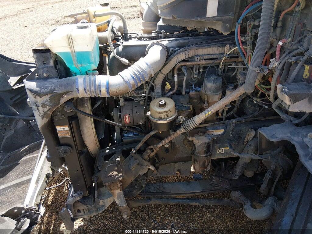 1XPBDP9X2JD364158 2018 PETERBILT 579 photo no. 9