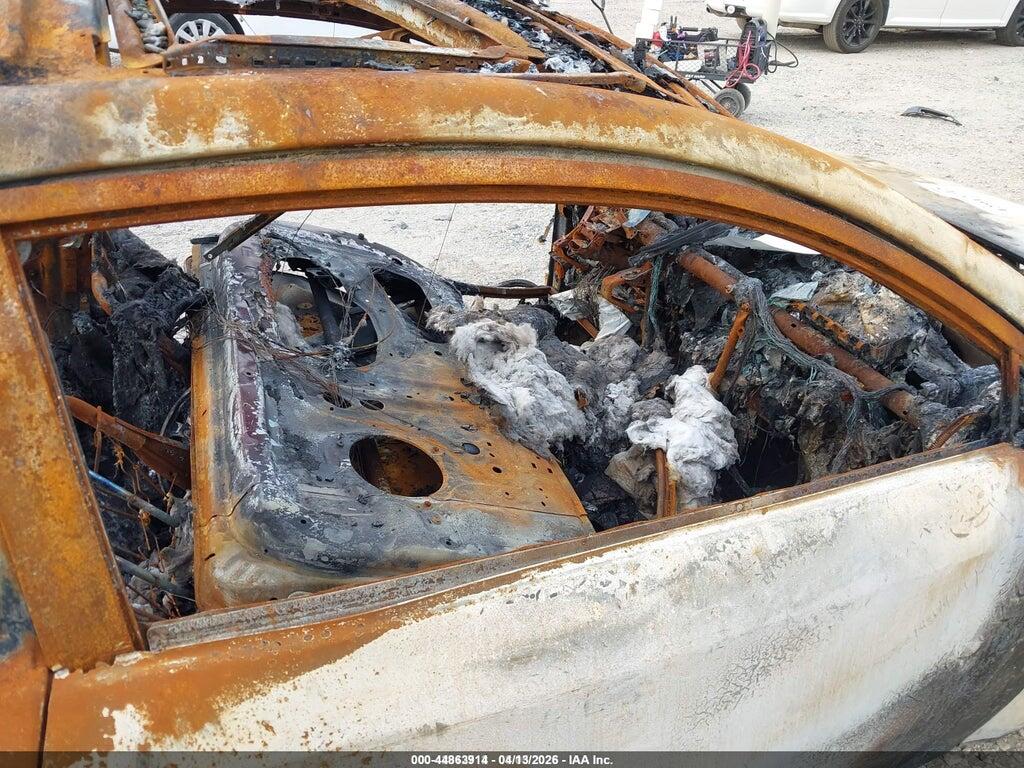 JTKDE167150027348 2005 SCION TC photo no. 5