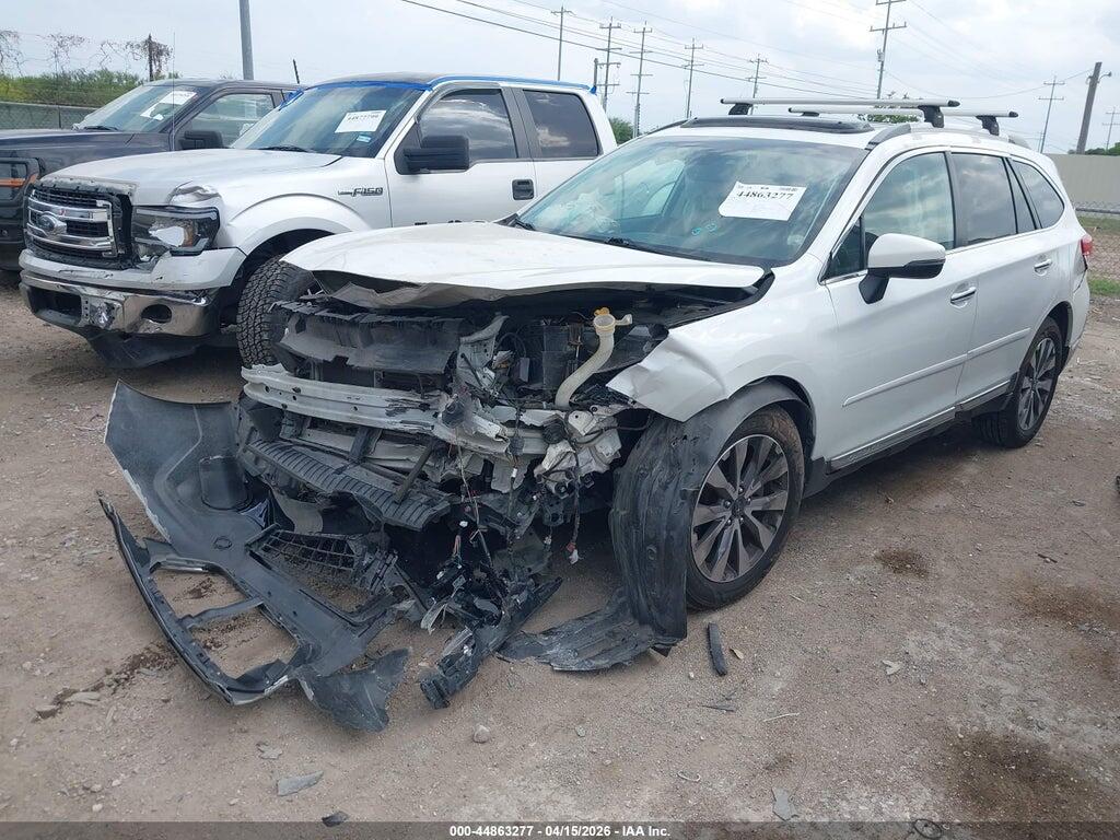 4S4BSETC3J3274794 2018 SUBARU OUTBACK photo no. 2