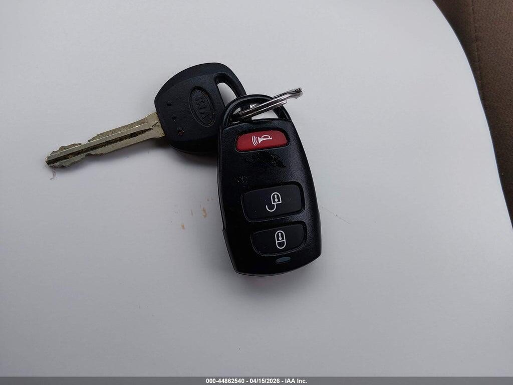 KNDMG4C70C6486338 2012 KIA SEDONA photo no. 11