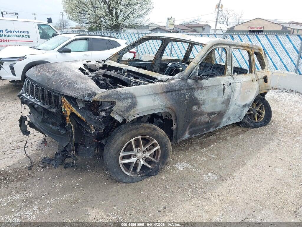 1C4RJHAG4PC548493 2023 JEEP GRAND CHEROKEE photo no. 2