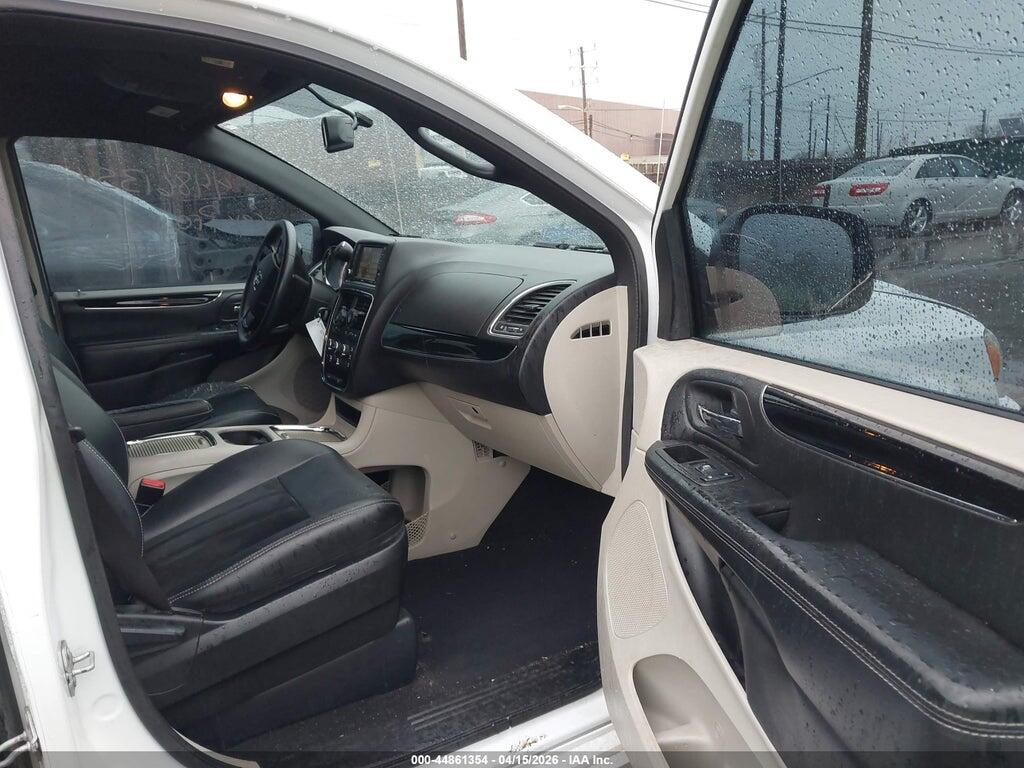 2C4RDGCG8HR711203 2017 DODGE GRAND CARAVAN photo no. 5
