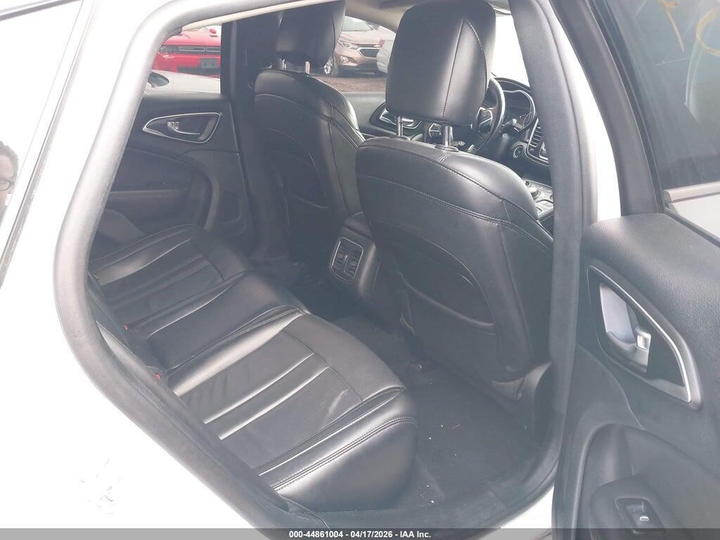 1C3CCCCG6GN185543 2016 CHRYSLER 200 photo no. 8