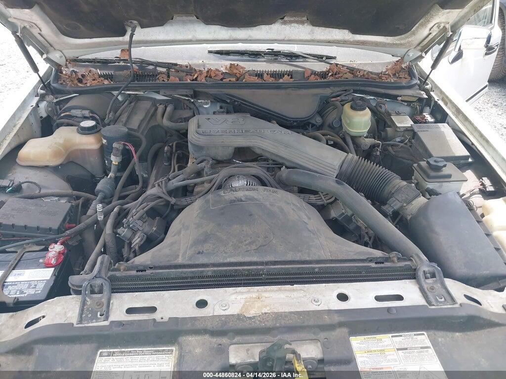 1LNLM81W8RY765955 1994 LINCOLN TOWN CAR photo no. 10