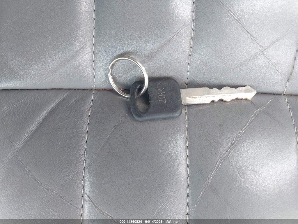 1LNLM81W8RY765955 1994 LINCOLN TOWN CAR photo no. 11