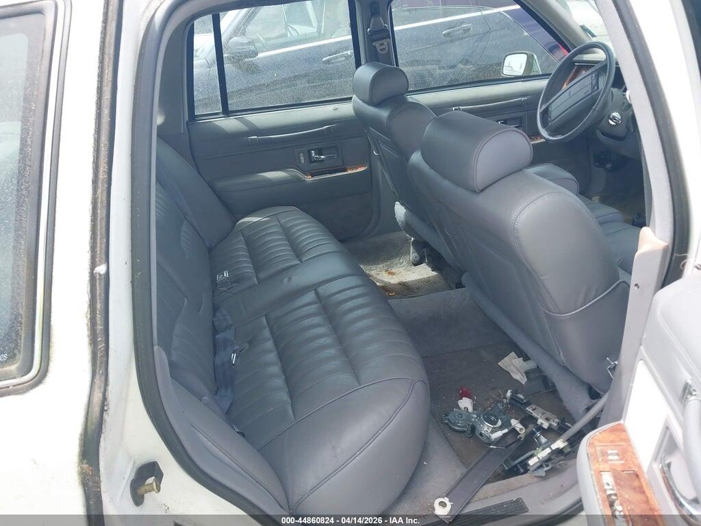 1LNLM81W8RY765955 1994 LINCOLN TOWN CAR photo no. 8