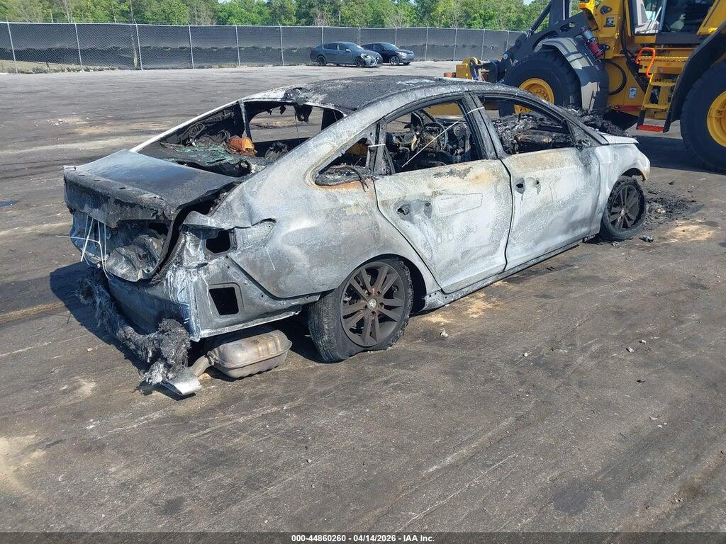 5NPE24AF2HH548784 2017 HYUNDAI SONATA photo no. 4