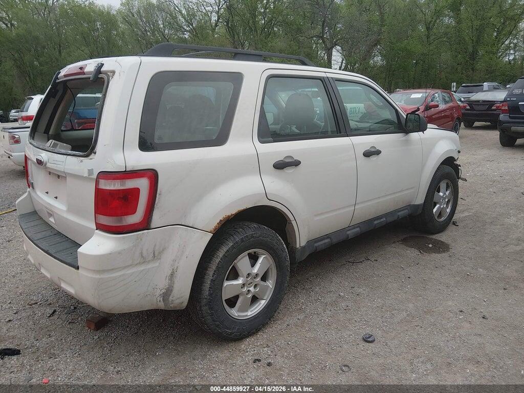 1FMCU9C74BKA27588 2011 FORD ESCAPE photo no. 4