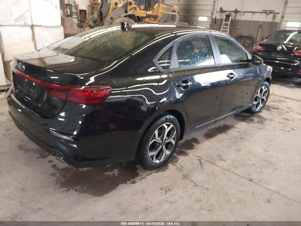 3KPF24AD4ME280225 2021 KIA FORTE photo no. 4