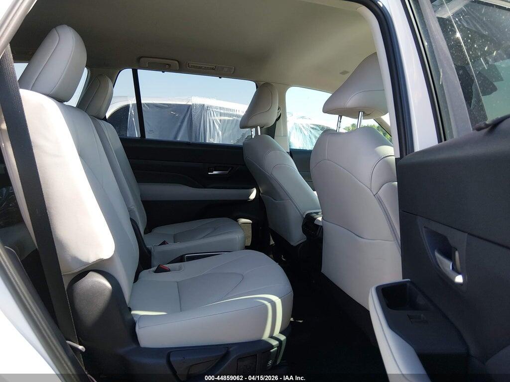 5TDAAAA50TS036953 2026 TOYOTA GRAND HIGHLANDER photo no. 8