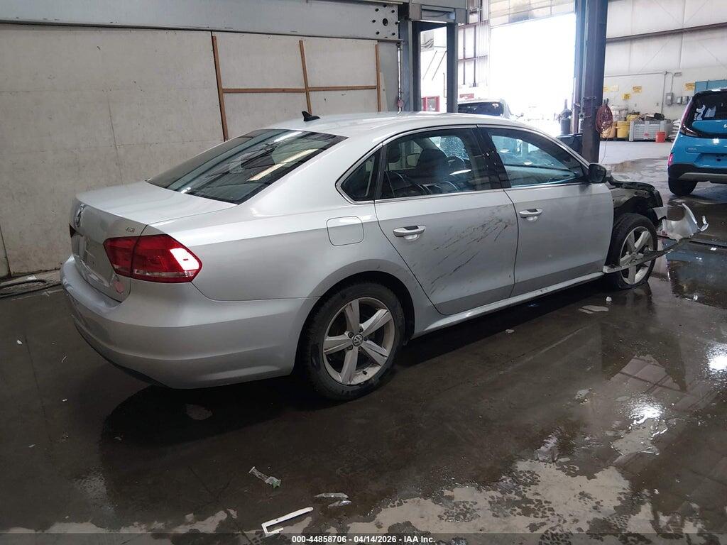1VWAT7A39FC092551 2015 VOLKSWAGEN PASSAT photo no. 4