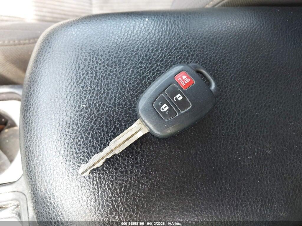 2T3WFREV3FW177602 2015 TOYOTA RAV4 photo no. 11