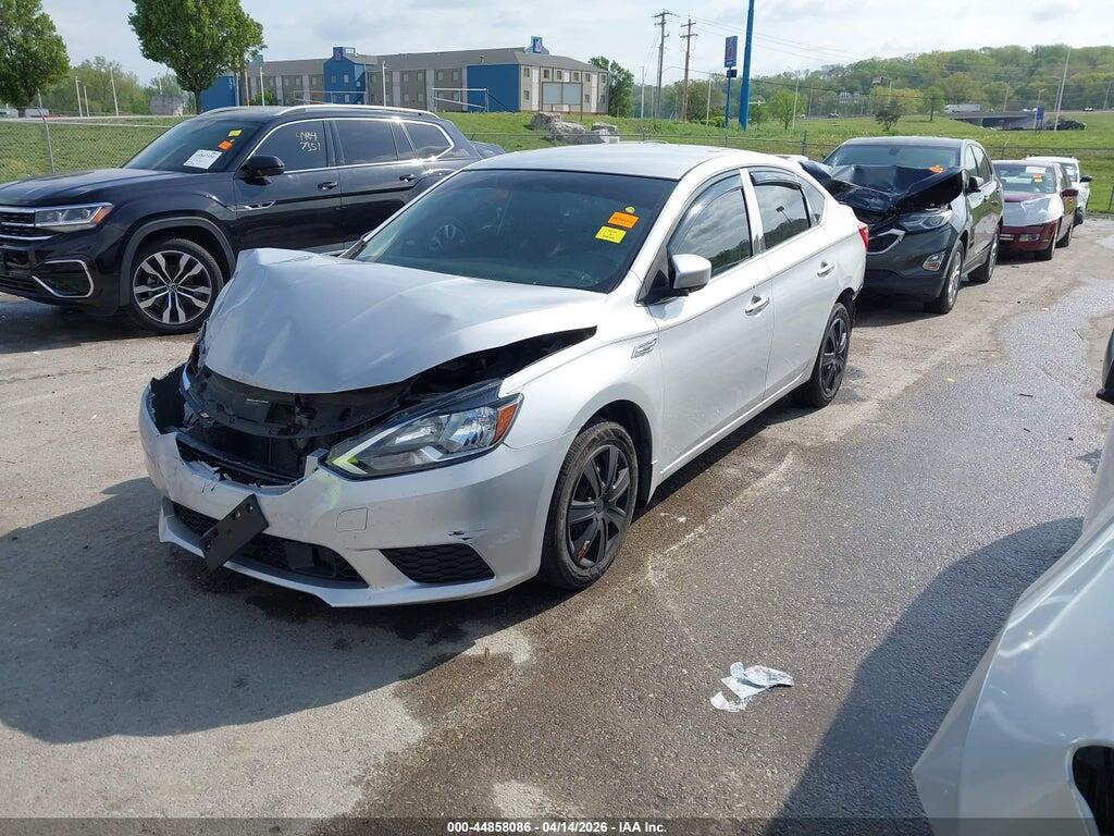 3N1AB7AP7JY301930 2018 NISSAN SENTRA photo no. 2
