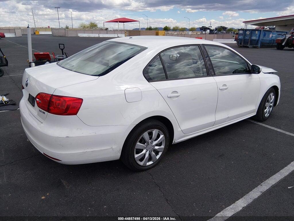 3VWDP7AJ5CM462369 2012 VOLKSWAGEN JETTA photo no. 4