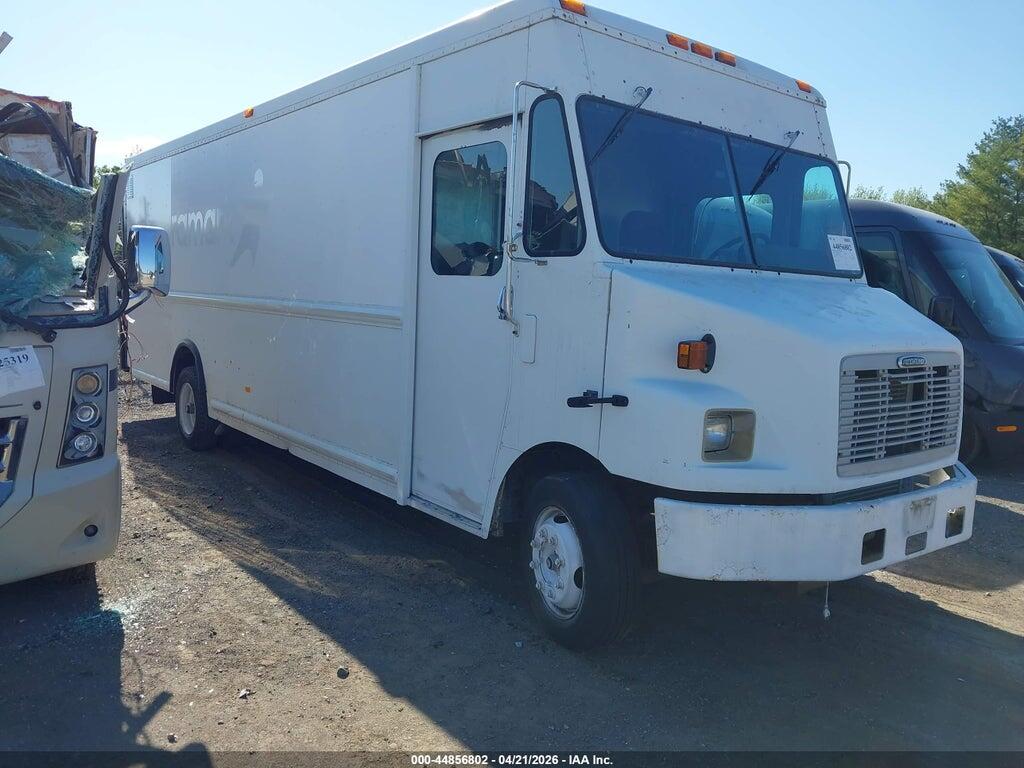 4UZAARBW14CM98992 2004 FREIGHTLINER CHASSIS photo no. 1