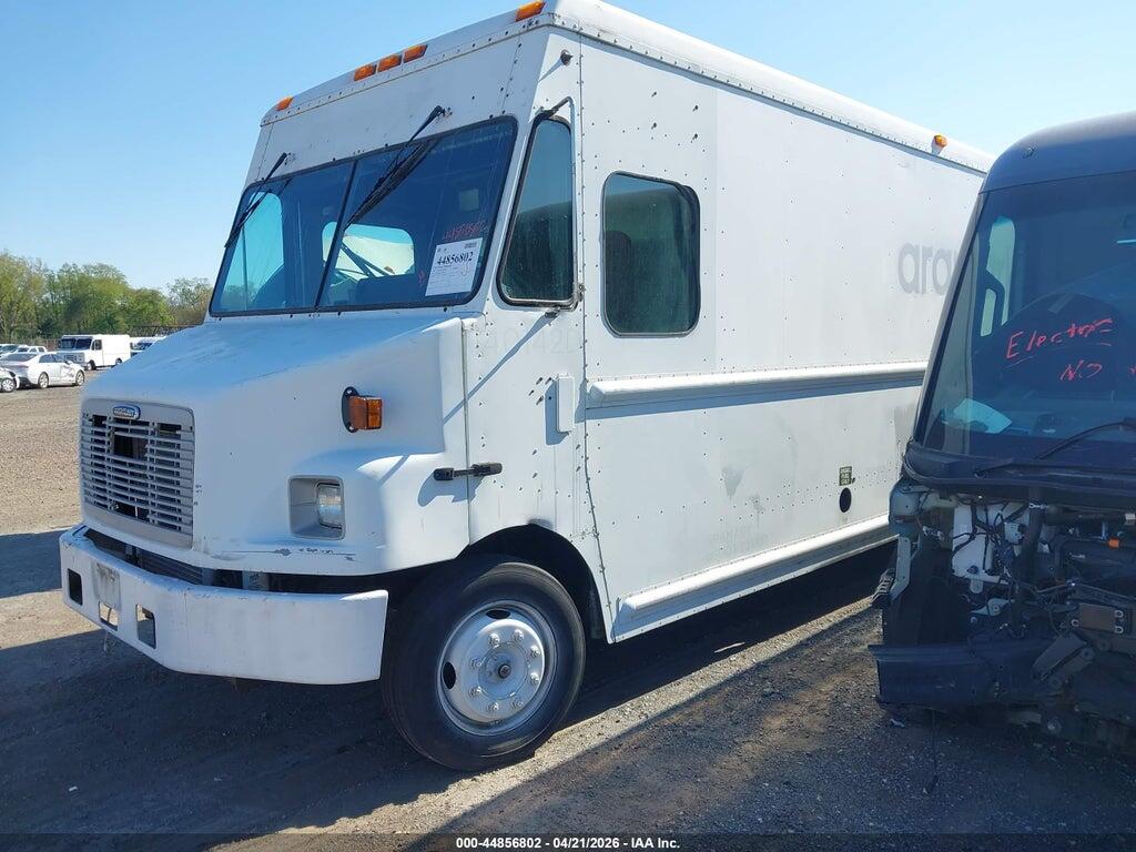 4UZAARBW14CM98992 2004 FREIGHTLINER CHASSIS photo no. 2