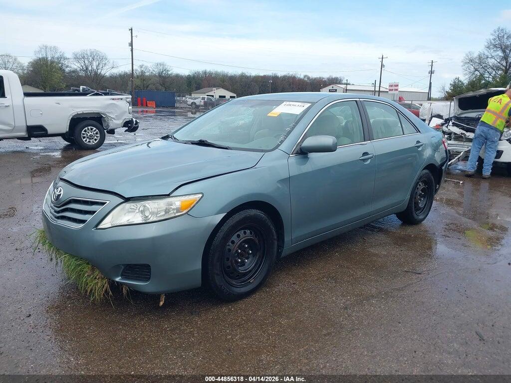 4T1BF3EK4BU738409 2011 TOYOTA CAMRY photo no. 2