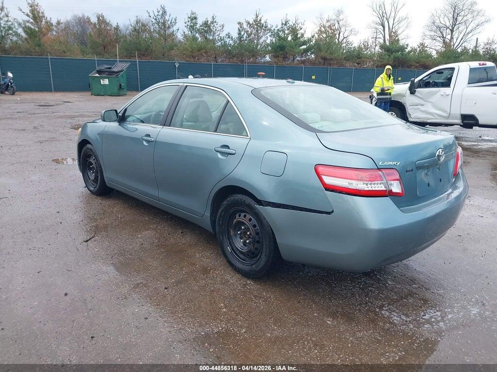 4T1BF3EK4BU738409 2011 TOYOTA CAMRY photo no. 3