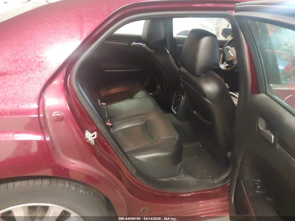 2C3CCAKG1KH577983 2019 CHRYSLER 300 photo no. 8