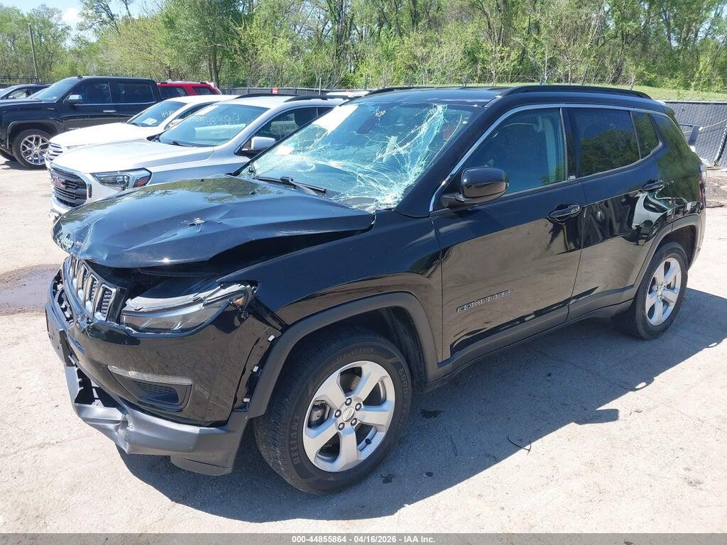 3C4NJDBB0JT413839 2018 JEEP COMPASS photo no. 2