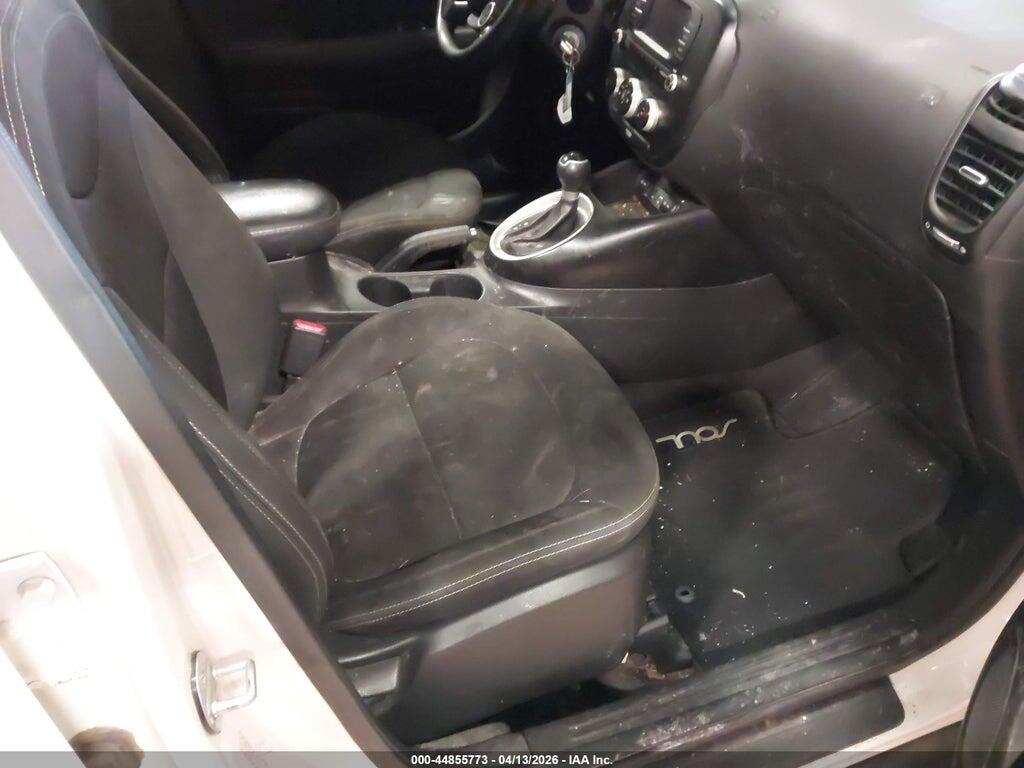KNDJN2A22J7599655 2018 KIA SOUL photo no. 5