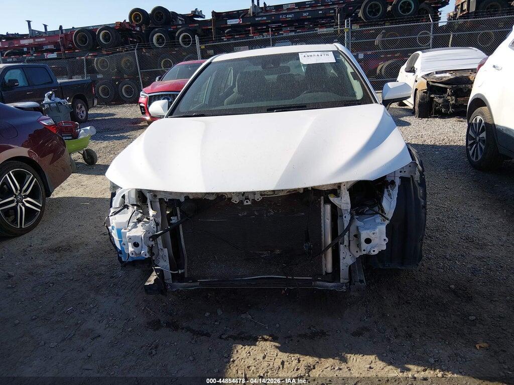 4T1C11AK4NU684255 2022 TOYOTA CAMRY photo no. 12