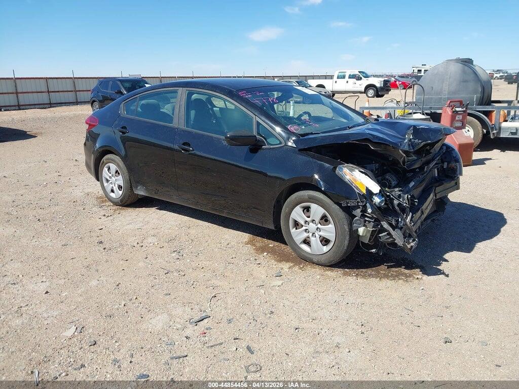 3KPFK4A75HE044778 2017 KIA FORTE photo no. 1