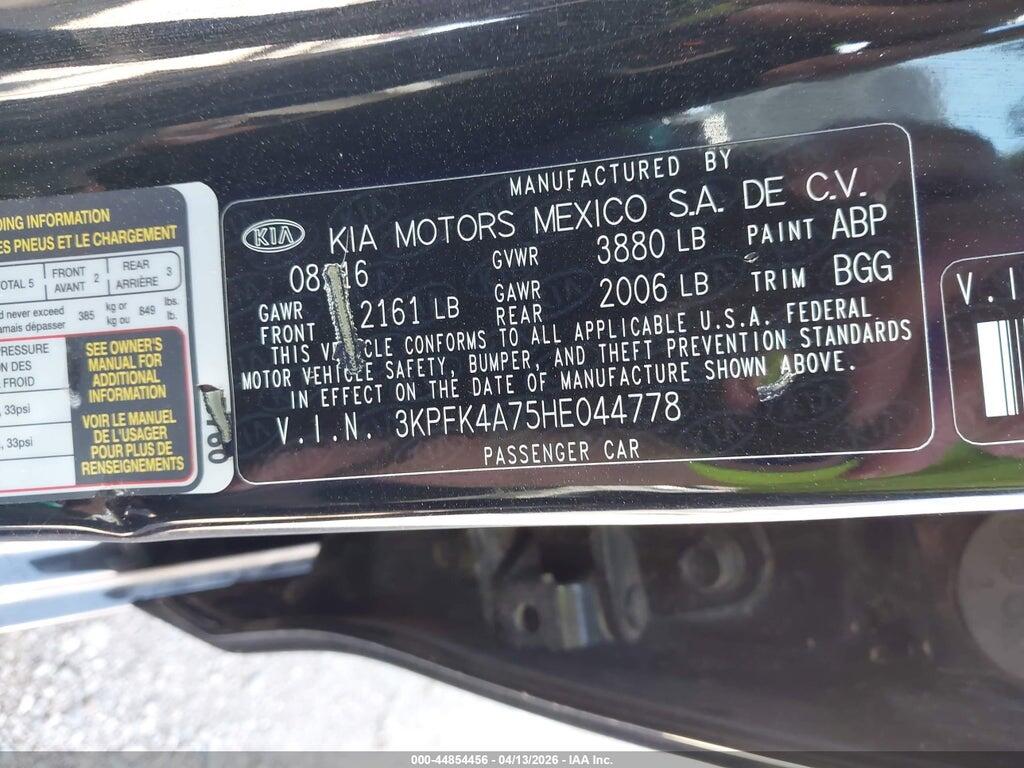 3KPFK4A75HE044778 2017 KIA FORTE photo no. 9