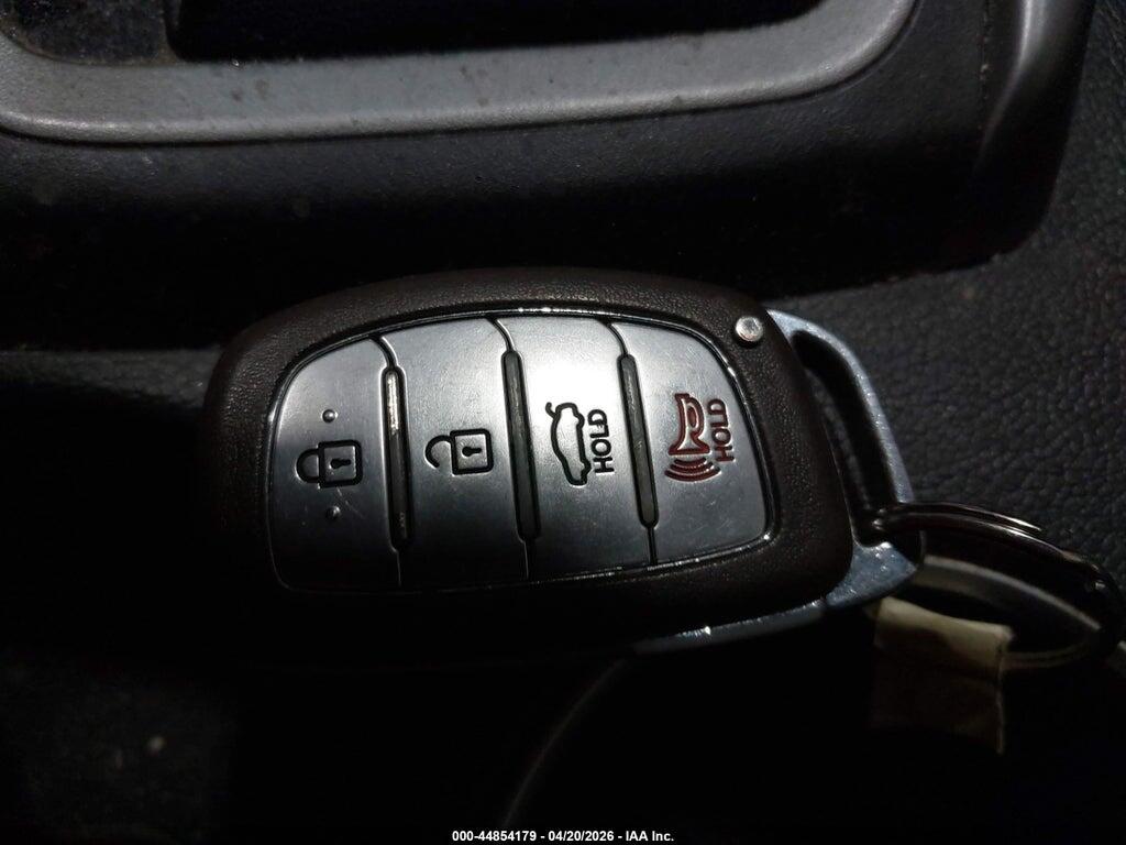 5NPDH4AE4GH670515 2016 HYUNDAI ELANTRA photo no. 11