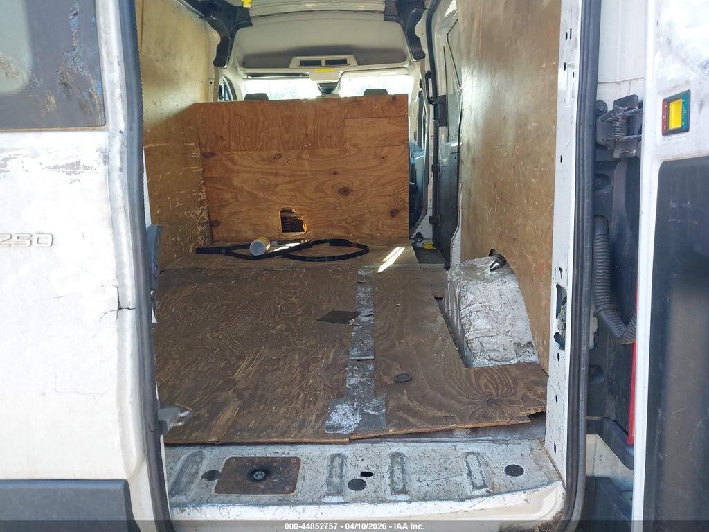 1FTYR2CM6JKA10931 2018 FORD TRANSIT-250 photo no. 8