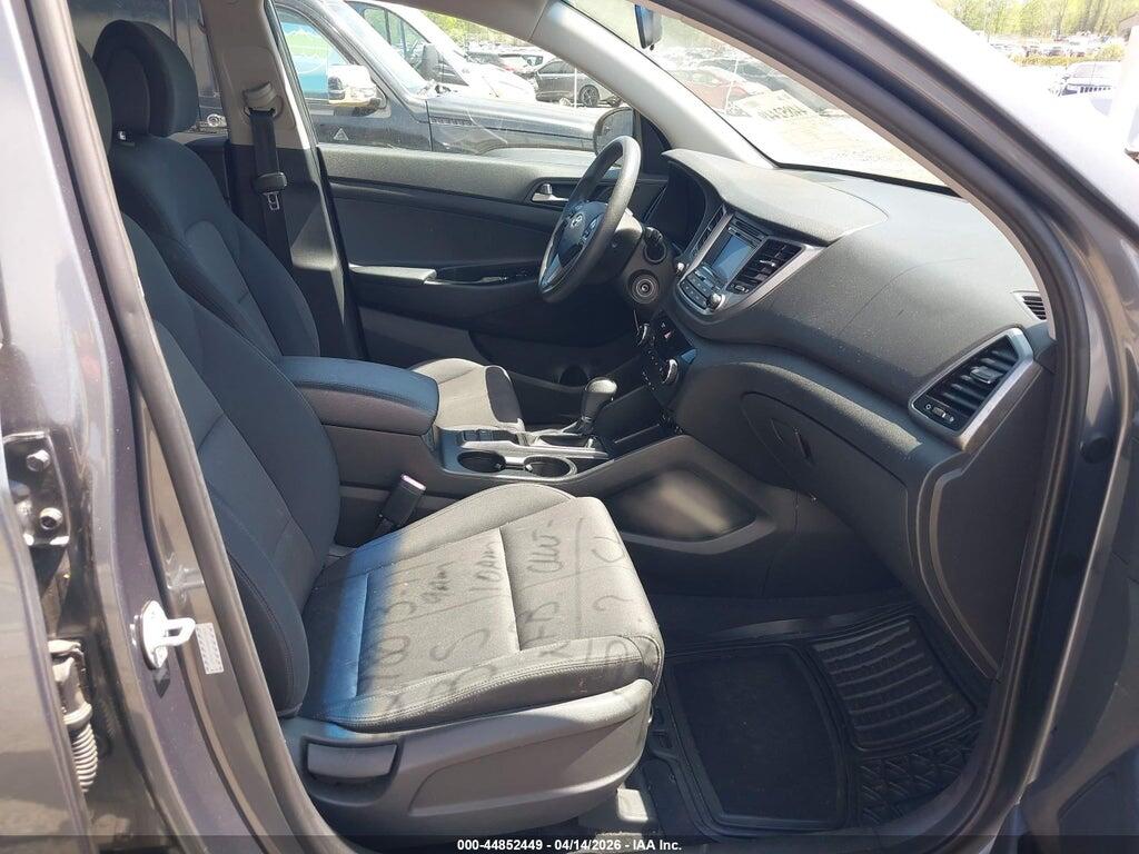 KM8J23A48HU388077 2017 HYUNDAI TUCSON photo no. 5