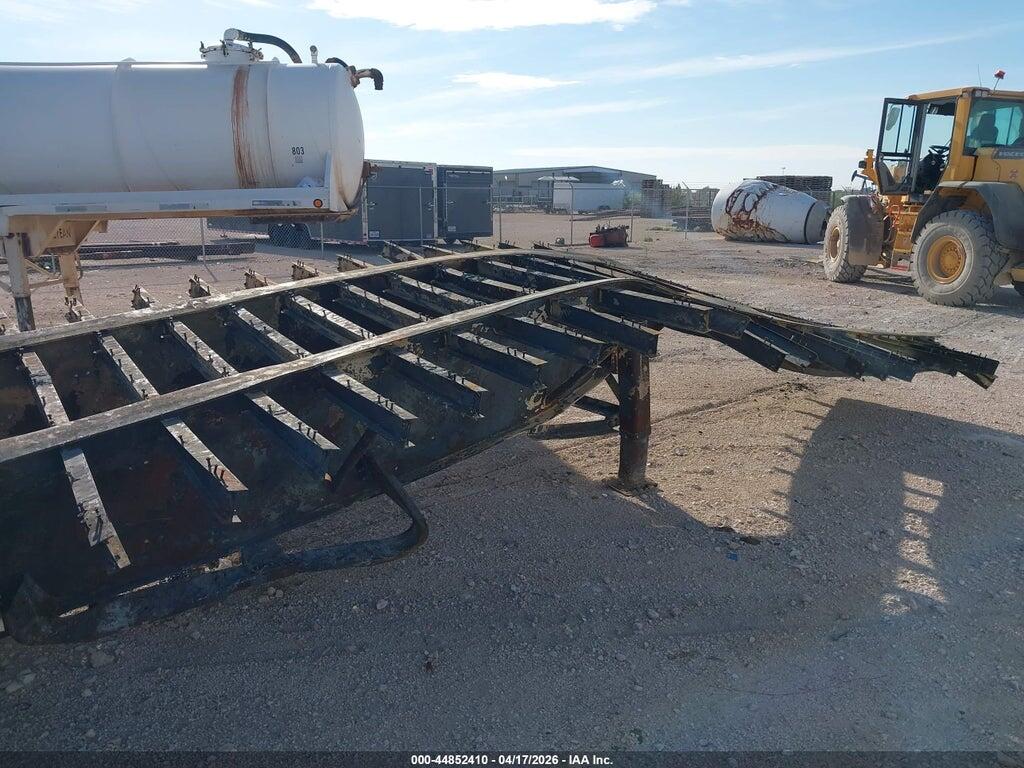 1TTF482C1J3076657 2018 TRANSCRAFT FLATBED SEMI TRAILER photo no. 5