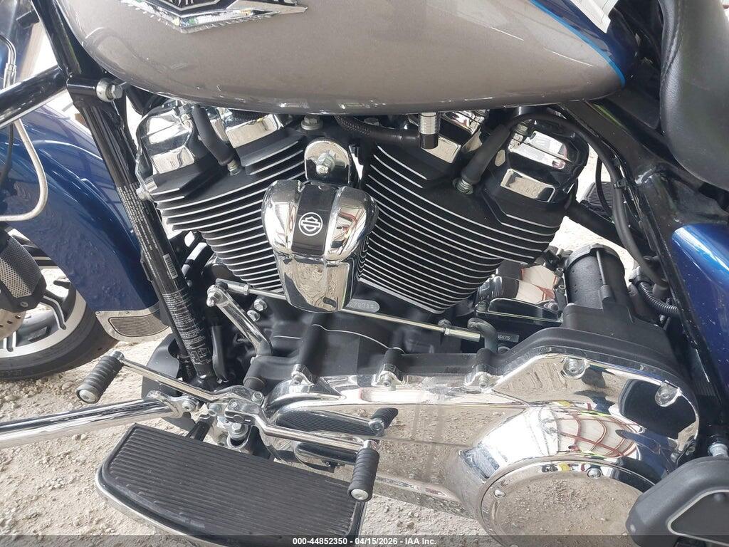 1HD1FBC35HB627831 2017 HARLEY-DAVIDSON FLHR photo no. 9