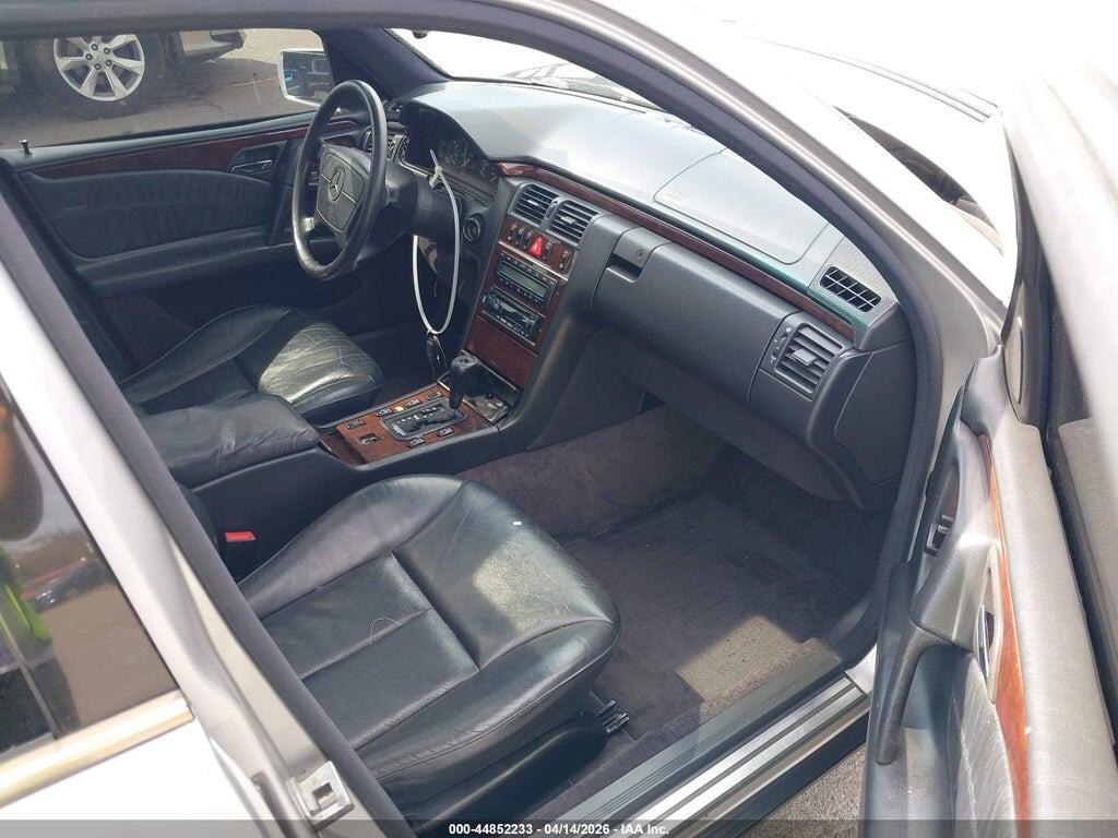 WDBJF55F0VA360818 1997 MERCEDES-BENZ E 320 photo no. 5