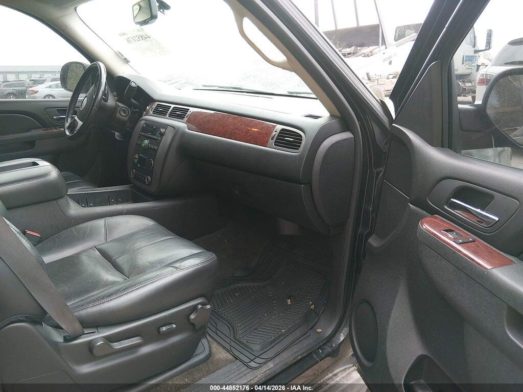 1GKS2CE05BR149407 2011 GMC YUKON photo no. 5