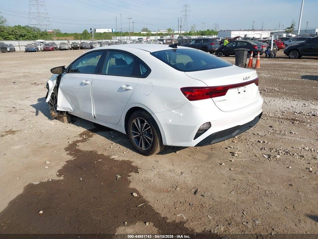 3KPF24AD3RE841229 2024 KIA FORTE photo no. 3